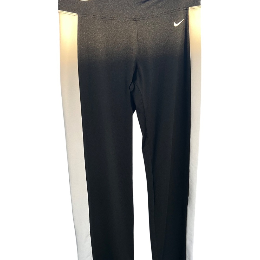 Nike Women’s Size Small 4/6  Black and White Track Pants